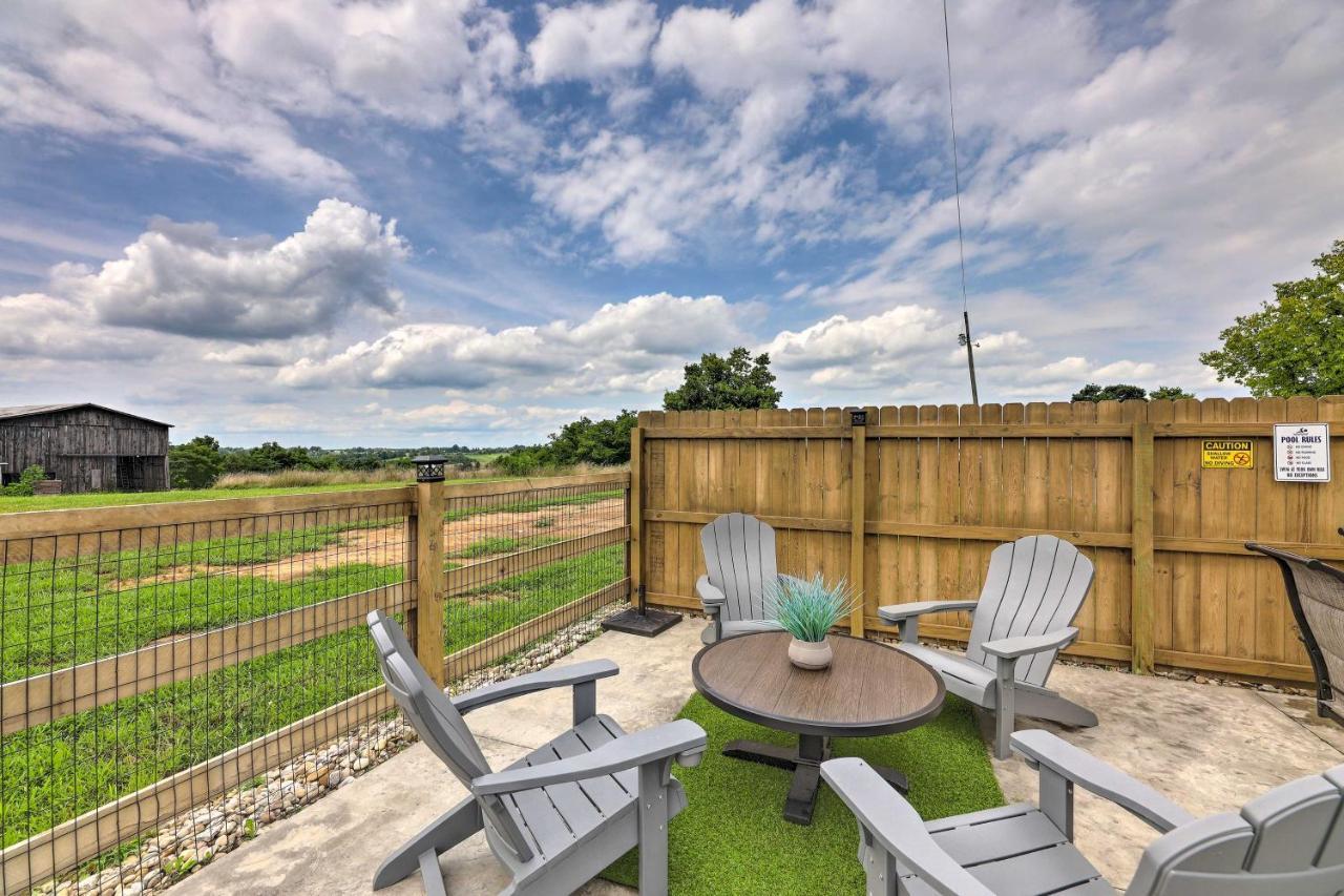 Вилла Chic Williamstown Retreat With Pool And Hot Tub! Экстерьер фото